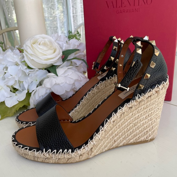 ❌SOLD OUT❌Valentino Black Rockstud Wedge Sandals Size 41 - Picture 2 of 5